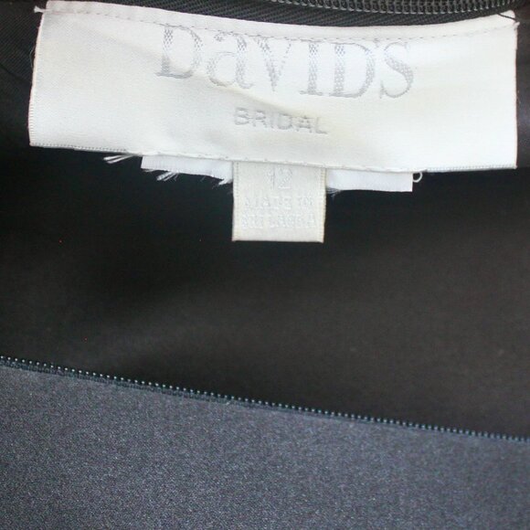 David's Bridal Black Bow Gathered Sleeveless Ballgown Party Formal Maxi Dress 12 - Picture 7 of 7